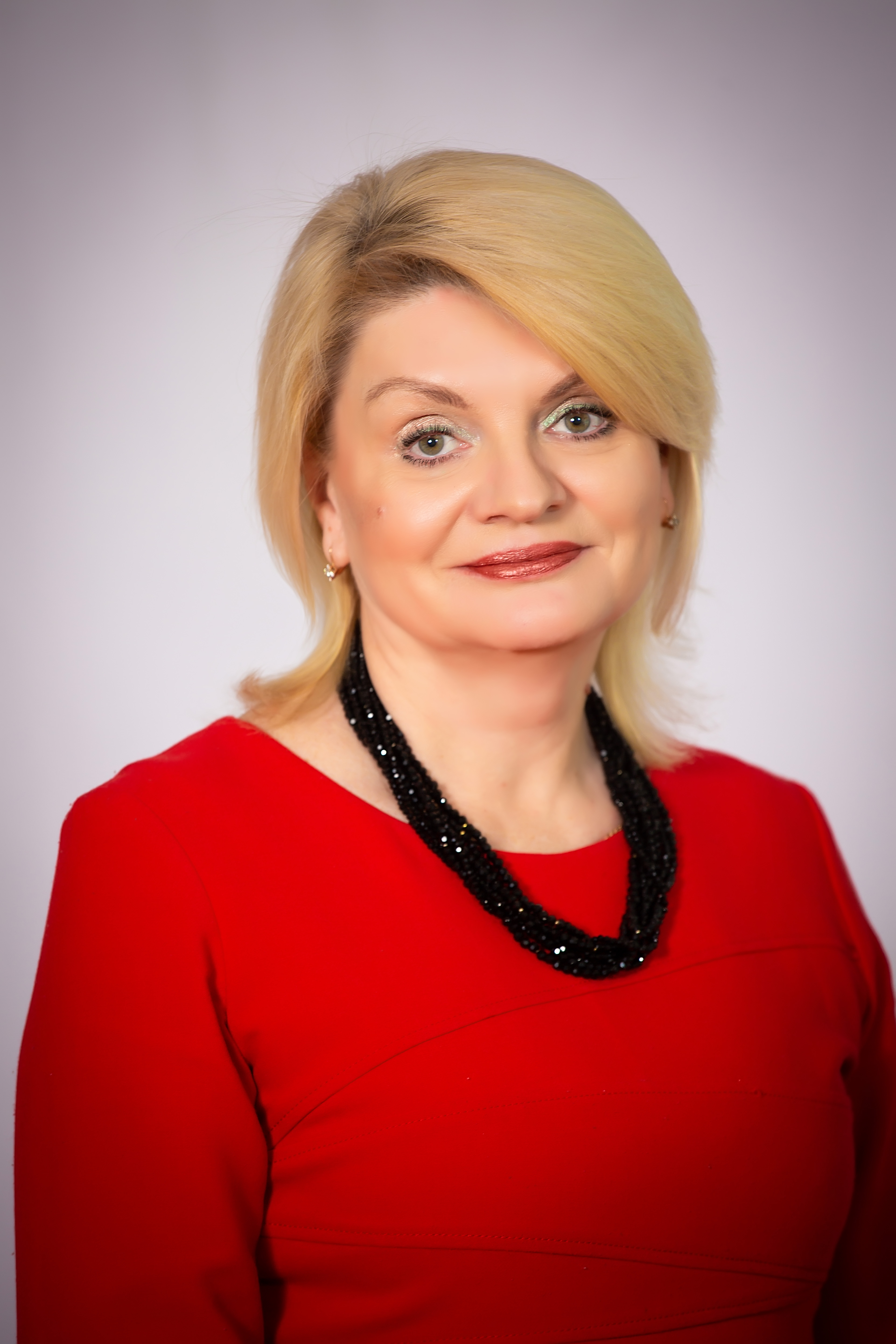Илясова Елена Михайловна.